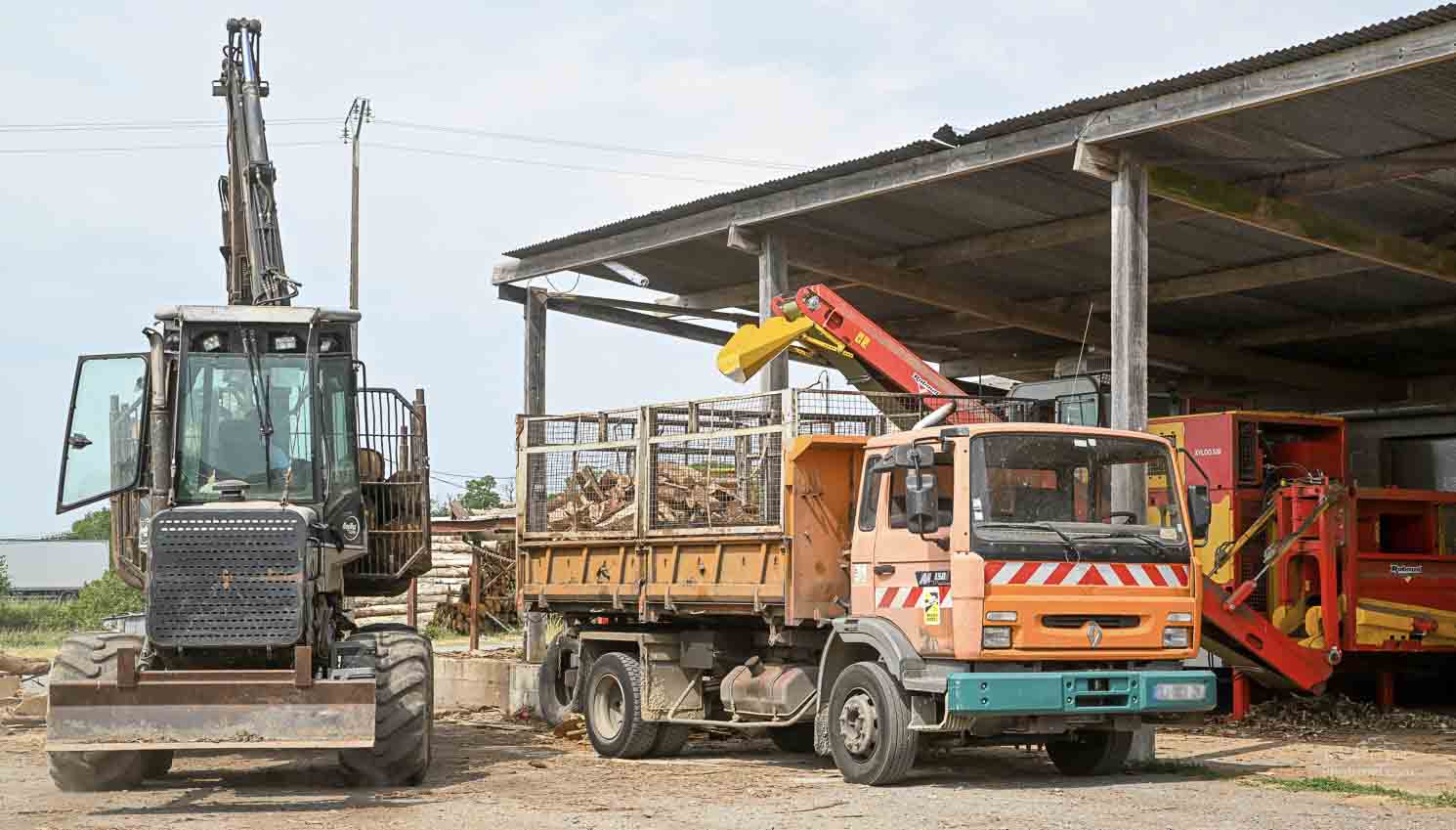 Machines pour transformer en bois de chauffage